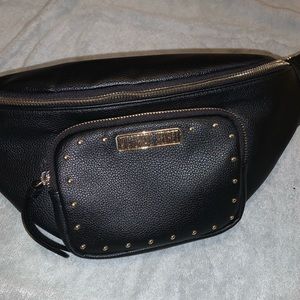 Never worn Victoria’s Secret Fannypack